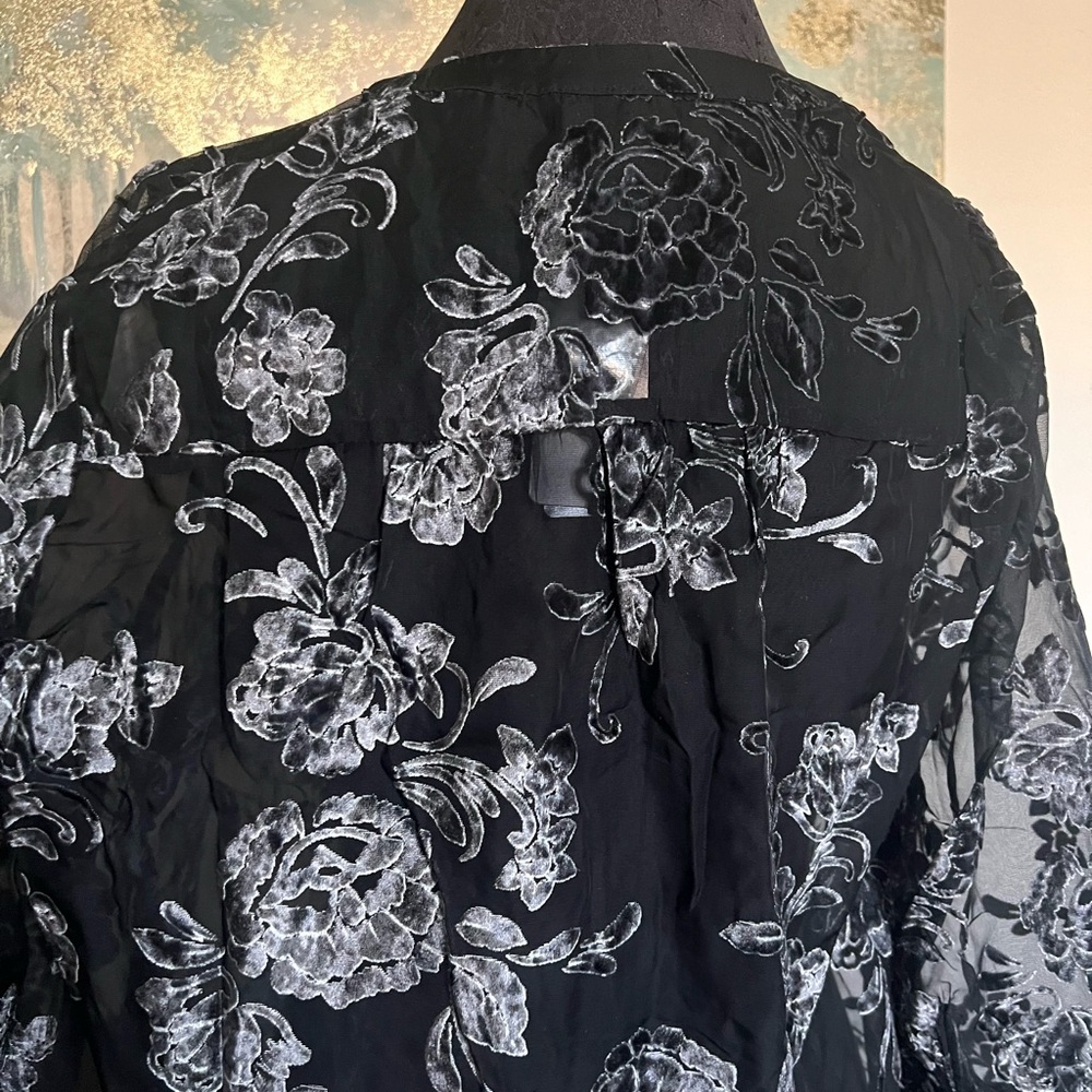 🆕 𝐓𝐨𝐫𝐫𝐢𝐝 Blouse - Picture 7 of 15